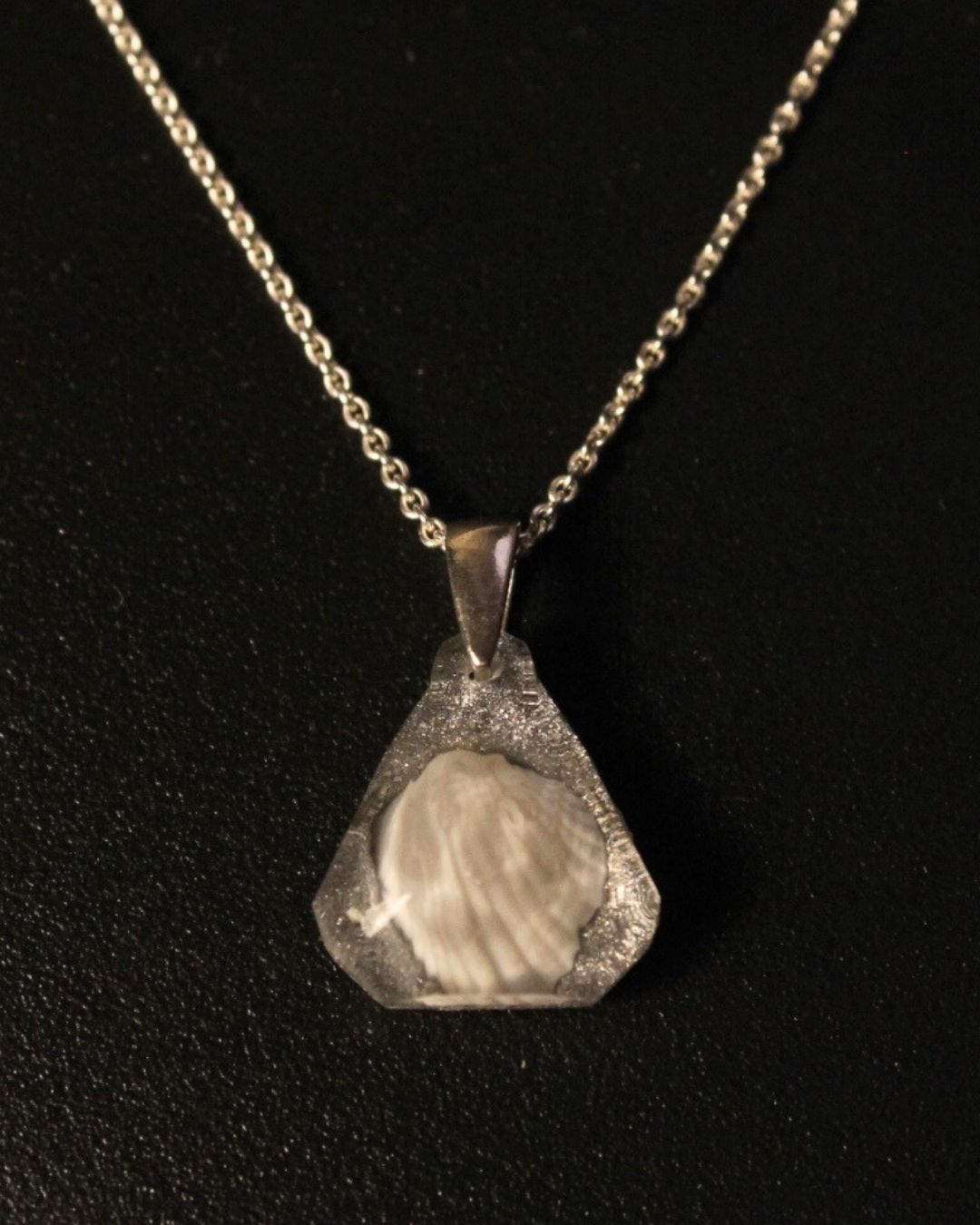 Silver Pirave Diamond Reversed - White Shell